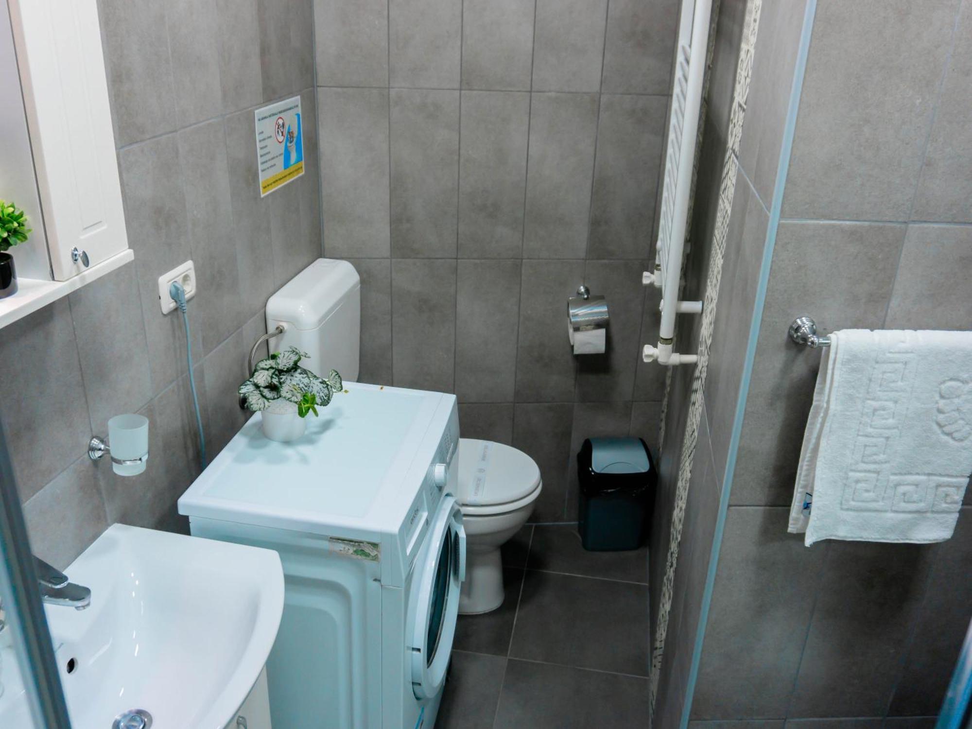 Comfortable Apartment University Square Bukarest Exteriör bild